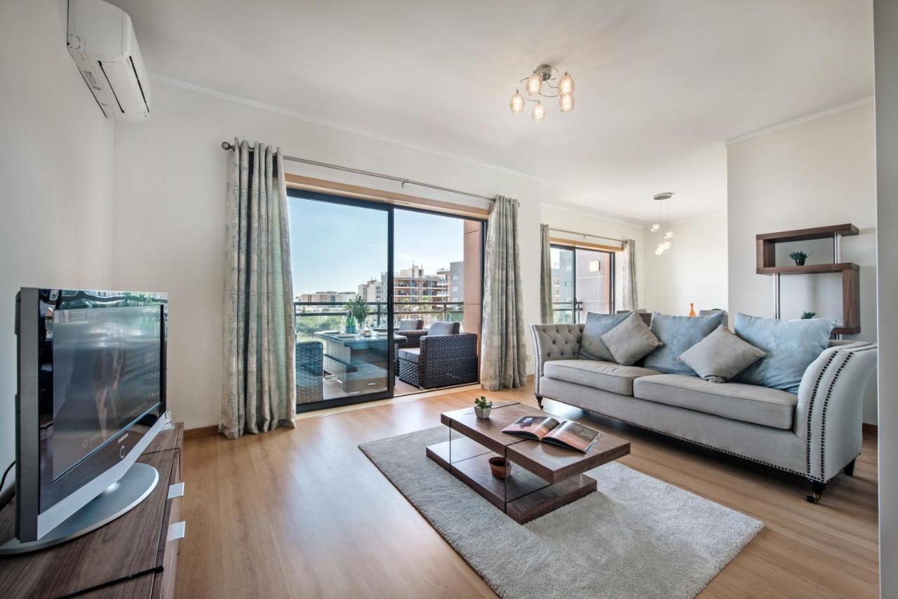 Sunset Home Olhao- Modern 3 Bed Luxury Apartment With Rooftop Pool المظهر الخارجي الصورة