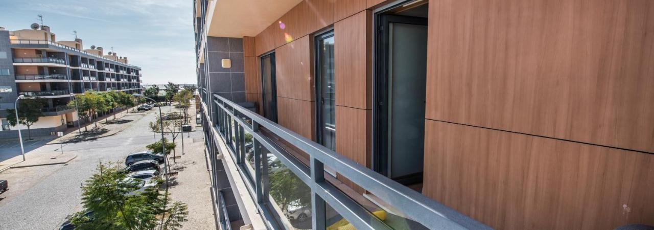 Sunset Home Olhao- Modern 3 Bed Luxury Apartment With Rooftop Pool المظهر الخارجي الصورة