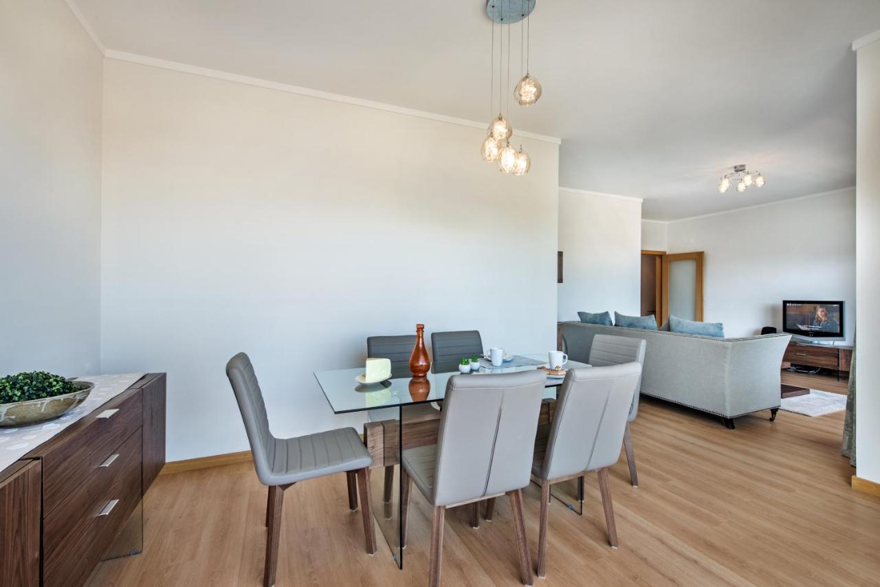 Sunset Home Olhao- Modern 3 Bed Luxury Apartment With Rooftop Pool المظهر الخارجي الصورة