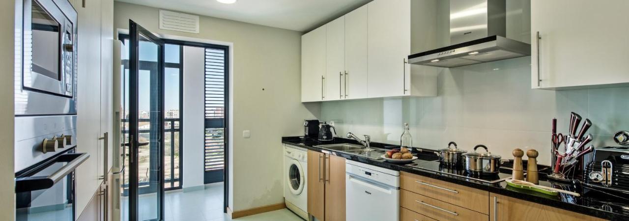 Sunset Home Olhao- Modern 3 Bed Luxury Apartment With Rooftop Pool المظهر الخارجي الصورة
